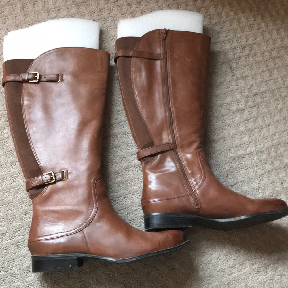 Naturalized riding boots